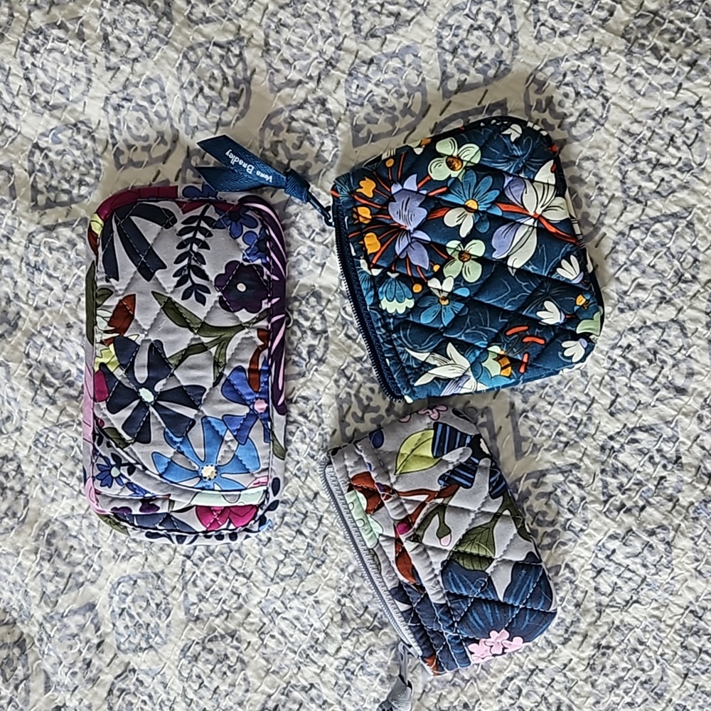 Vera Bradley change pockets and glasses case